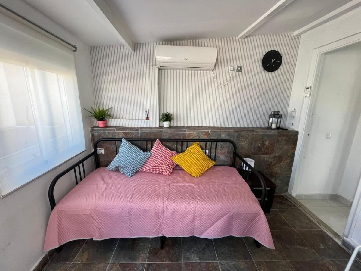 Habitacion Con Terraza En Alicante Luaran gambar