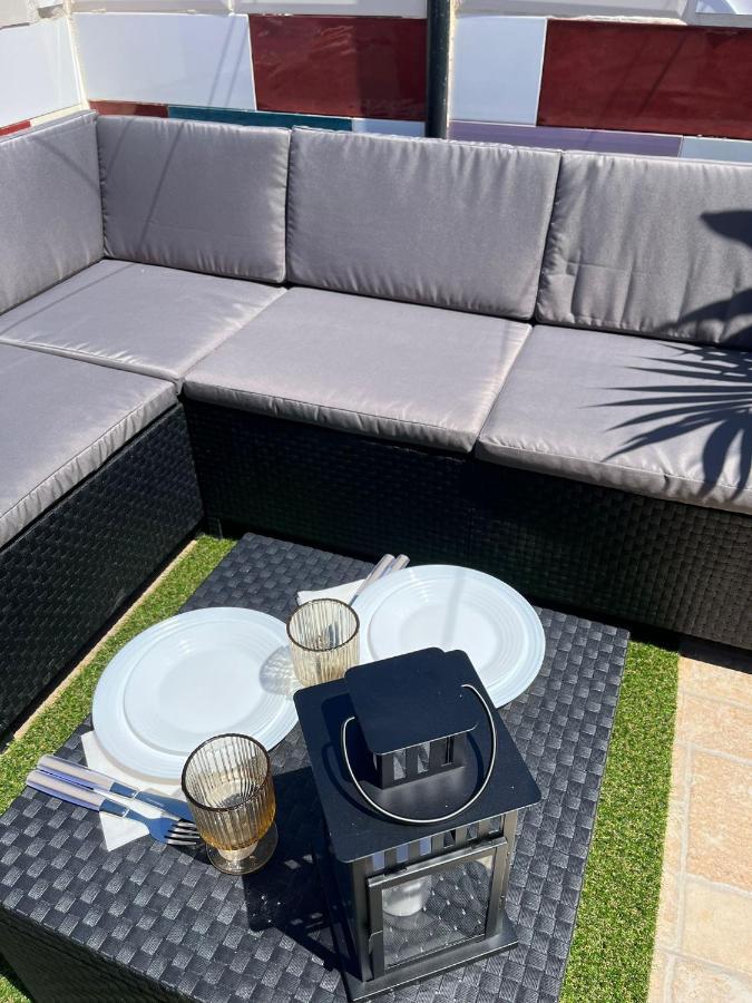 Habitacion Con Terraza En Alicante Luaran gambar